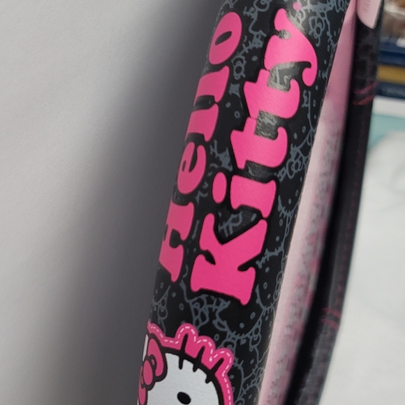 Hello Kitty Collage Speed Grip Car Truck Suv Steering Wheel Cover Brand New - Picture 2 of 5